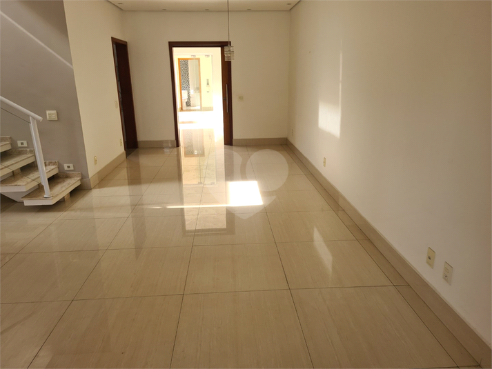 Foto REO1075150