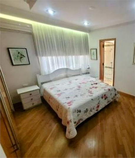 Foto REO1075807