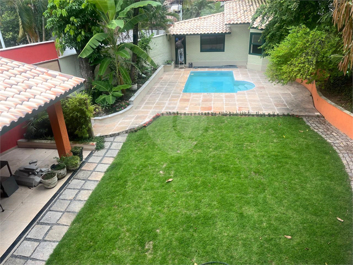 Foto REO1075899