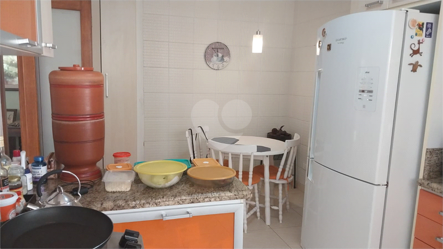 Foto REO1076016