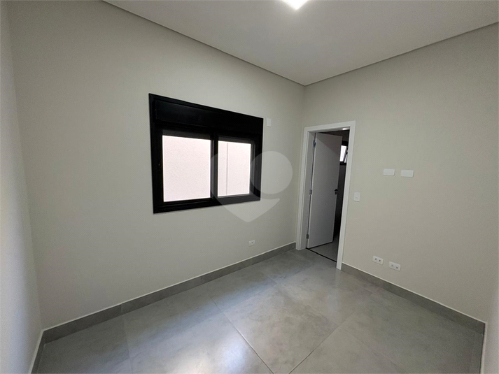 Foto REO1076030