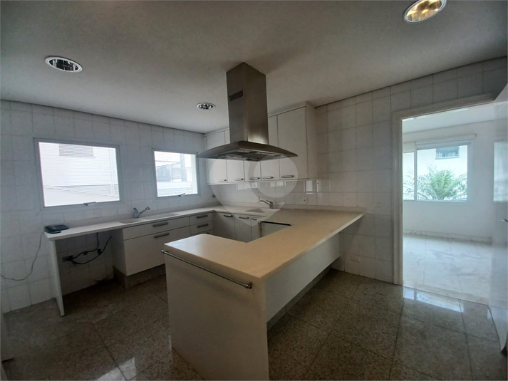 Foto REO1076276