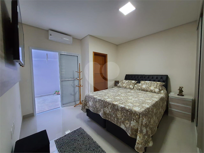 Foto REO1076446