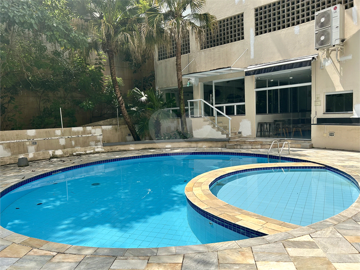 Piscina Adulto e Infantil