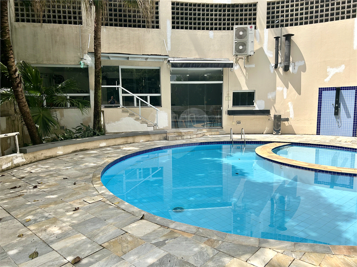 Piscina Adulto e Infantil