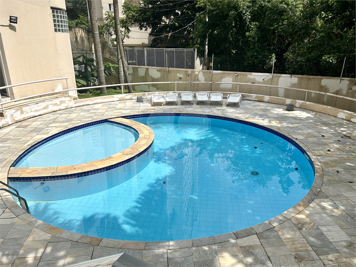 Piscina Adulto e Infantil