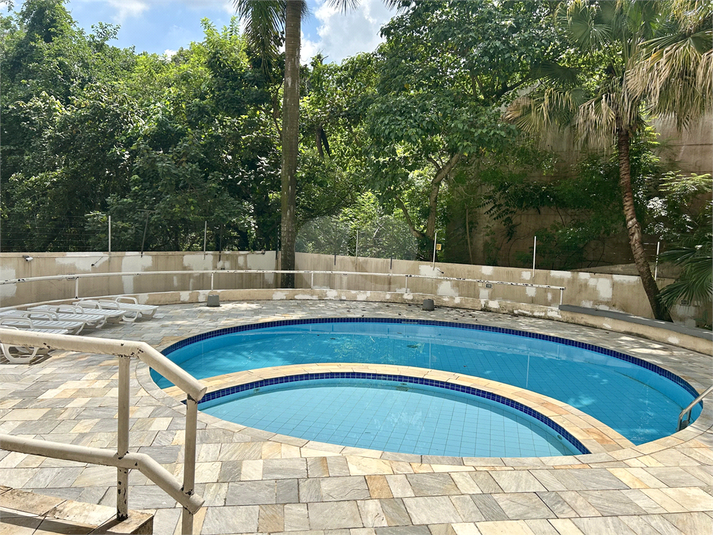 Piscina Adulto e Infantil