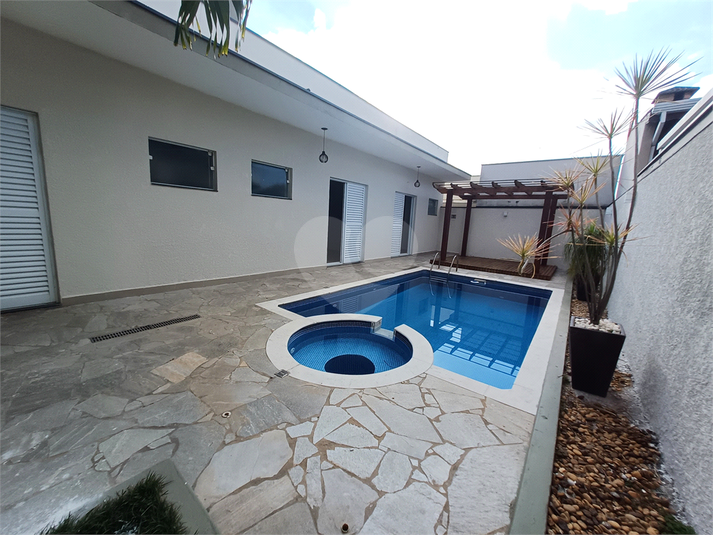 Foto REO1076690