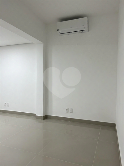 Sala com vista para o Salão Principal - Mezanino Anterior