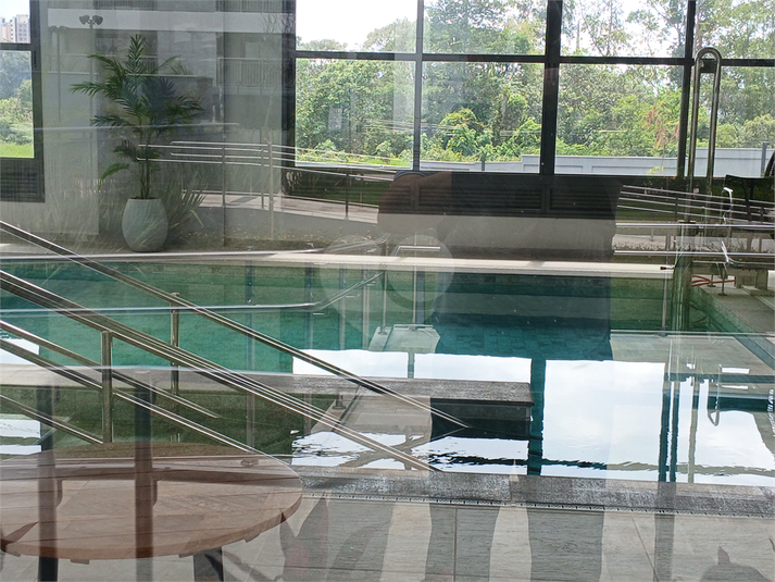 Piscina Coberta (área comum)