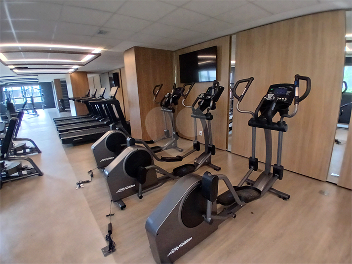 Espaço fitness (área comum)