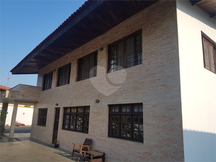 Foto REO1076988
