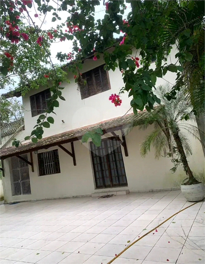 Foto REO1077024