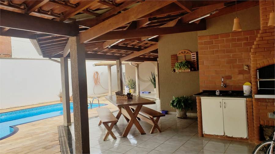 Foto REO1077122