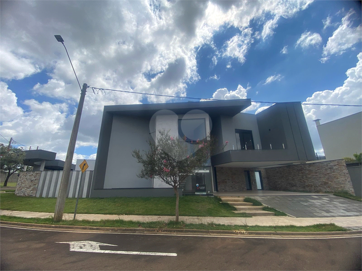 Foto REO1078701
