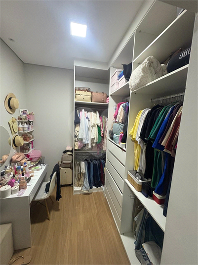 Foto REO1079100