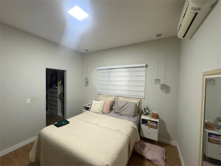 Foto REO1079100