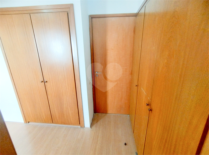 Foto REO1080001