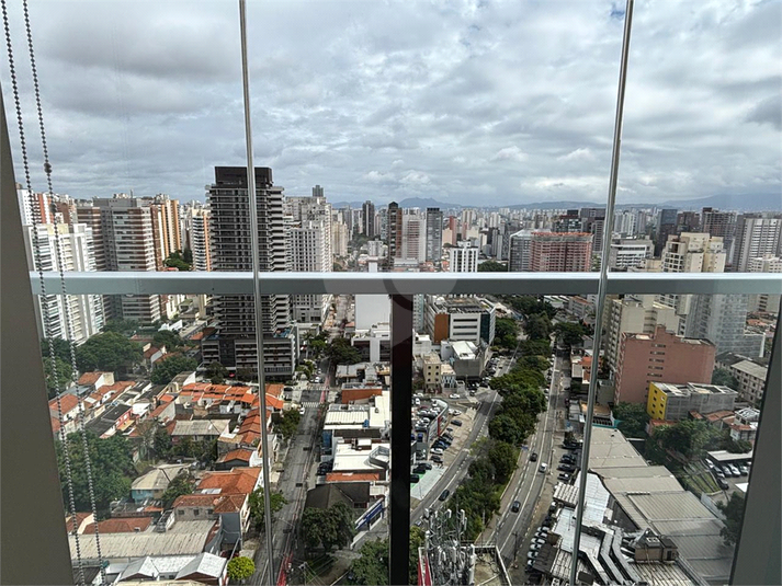 Foto REO1080042