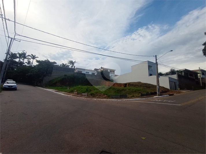 Foto REO1080050