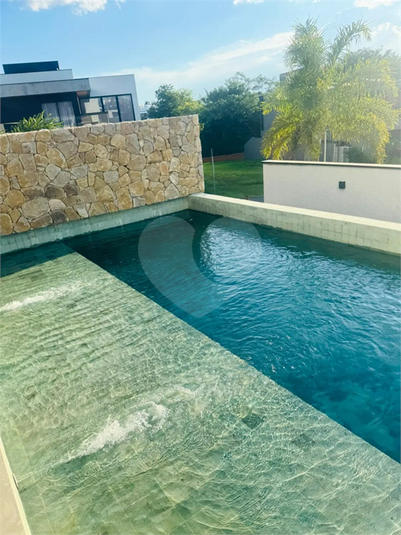 Foto REO1080070