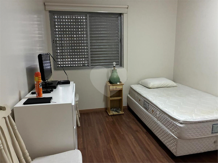 Foto REO1080075