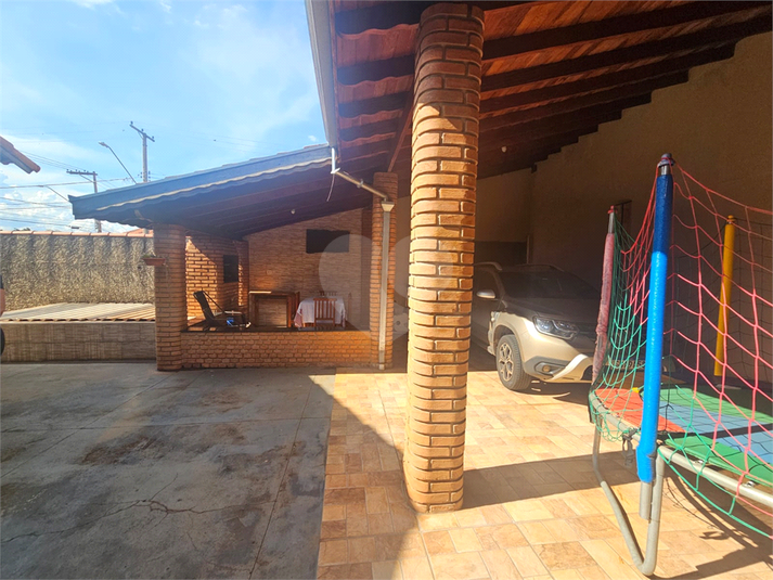 Foto REO1080183