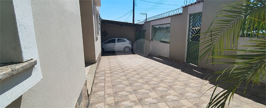 Foto REO1080184