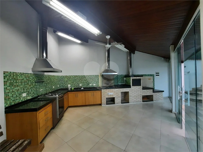 Foto REO1080191