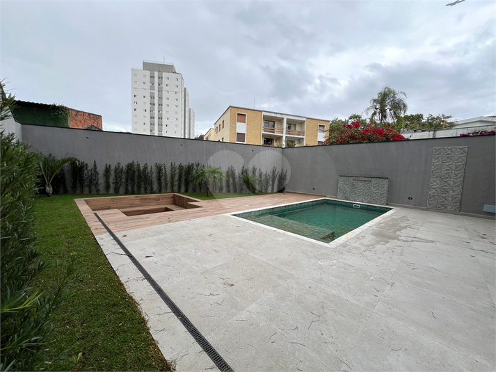 Foto REO1080224