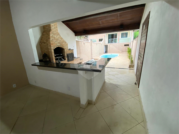 Foto REO1080226