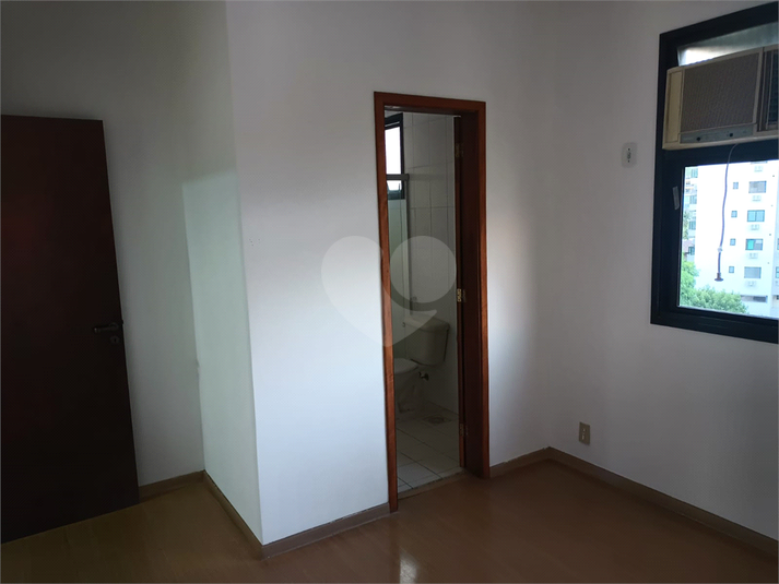 Foto REO1080246