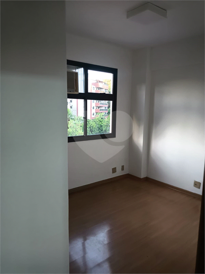 Foto REO1080246