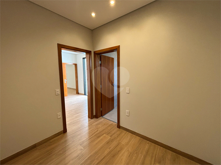 Foto REO1080261