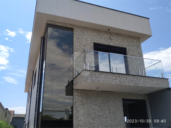 Foto REO1080363
