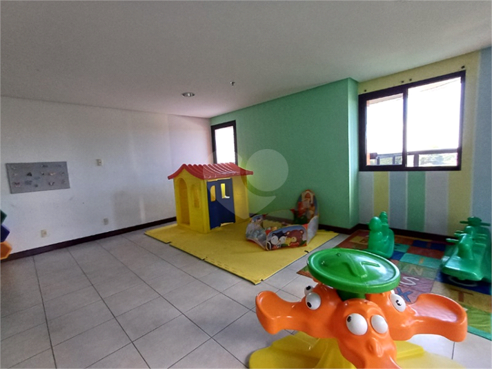 Foto REO1080411
