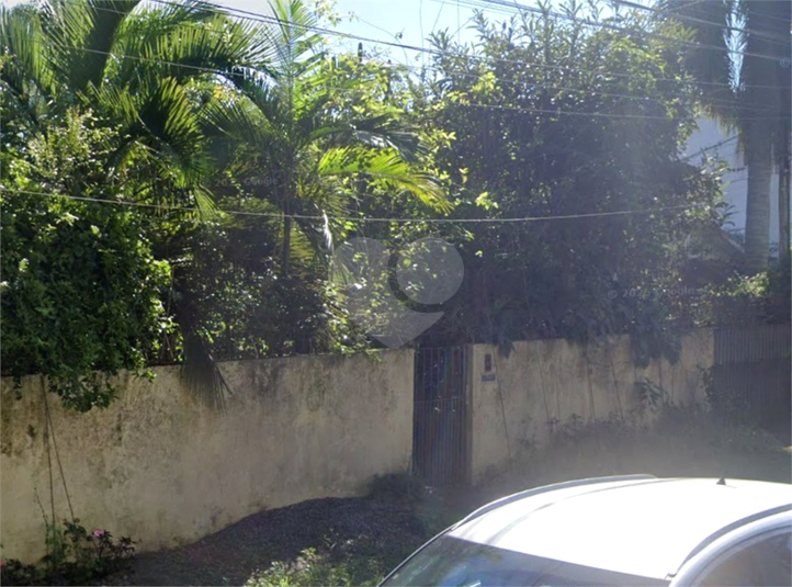 Foto REO1080437