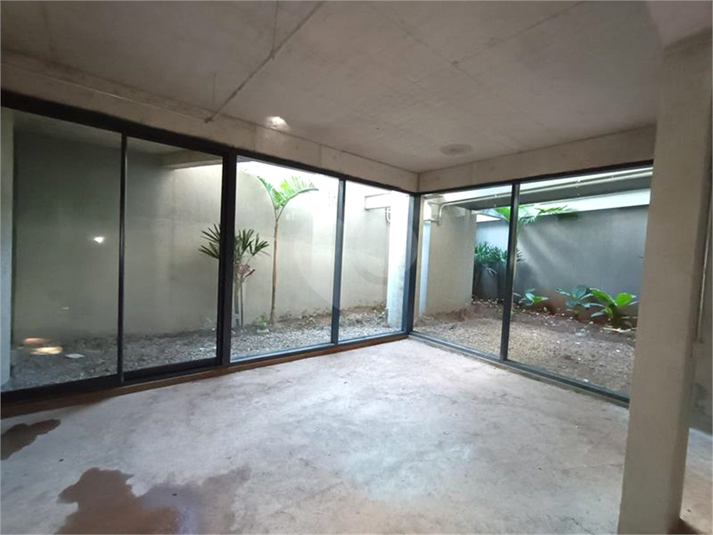 Foto REO1080485