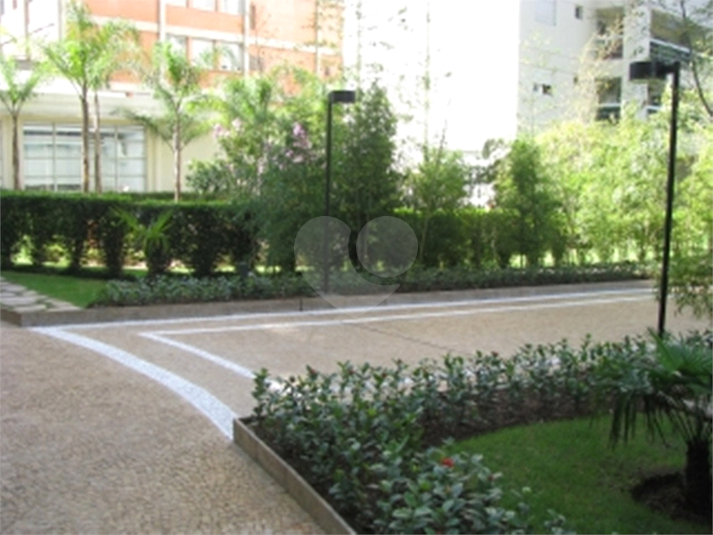 Foto REO1080533