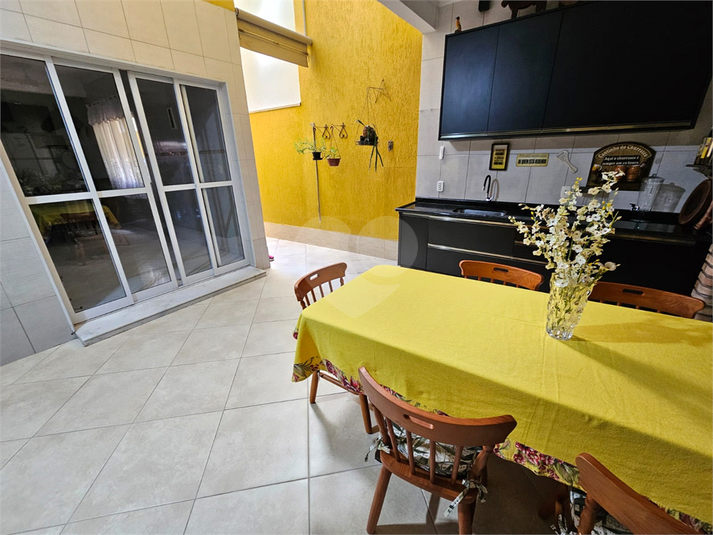 Foto REO1080623