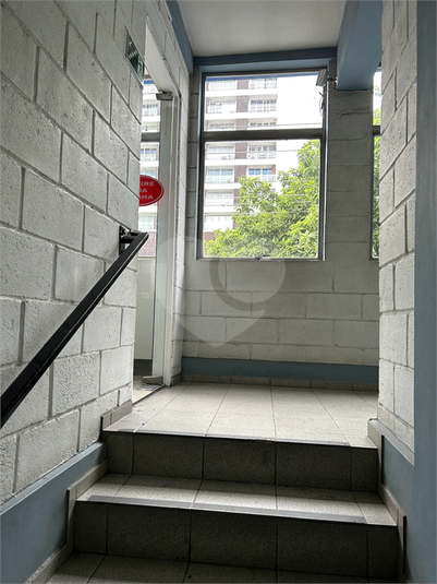 Foto REO1080666