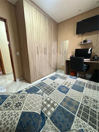 Foto REO1080680
