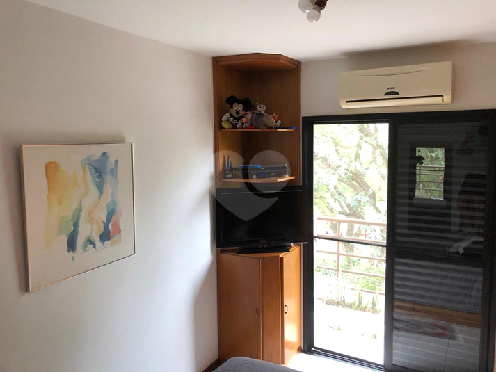 Foto REO1080727