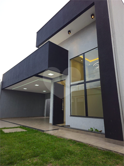 Foto REO1080731