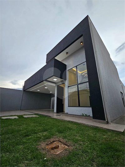 Foto REO1080731