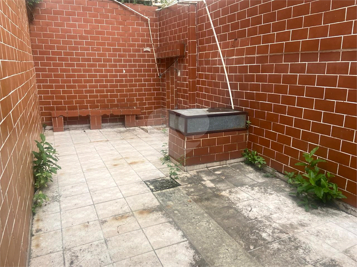 Foto REO1080746