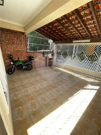 Foto REO1080811