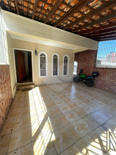 Foto REO1080811