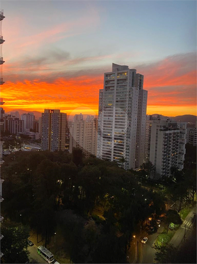 Foto REO1080820