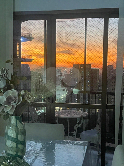 Foto REO1080820